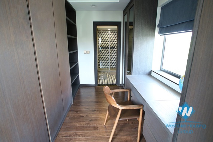 Beautiful villa for rent in Vinhomes Riverside, Hanoi